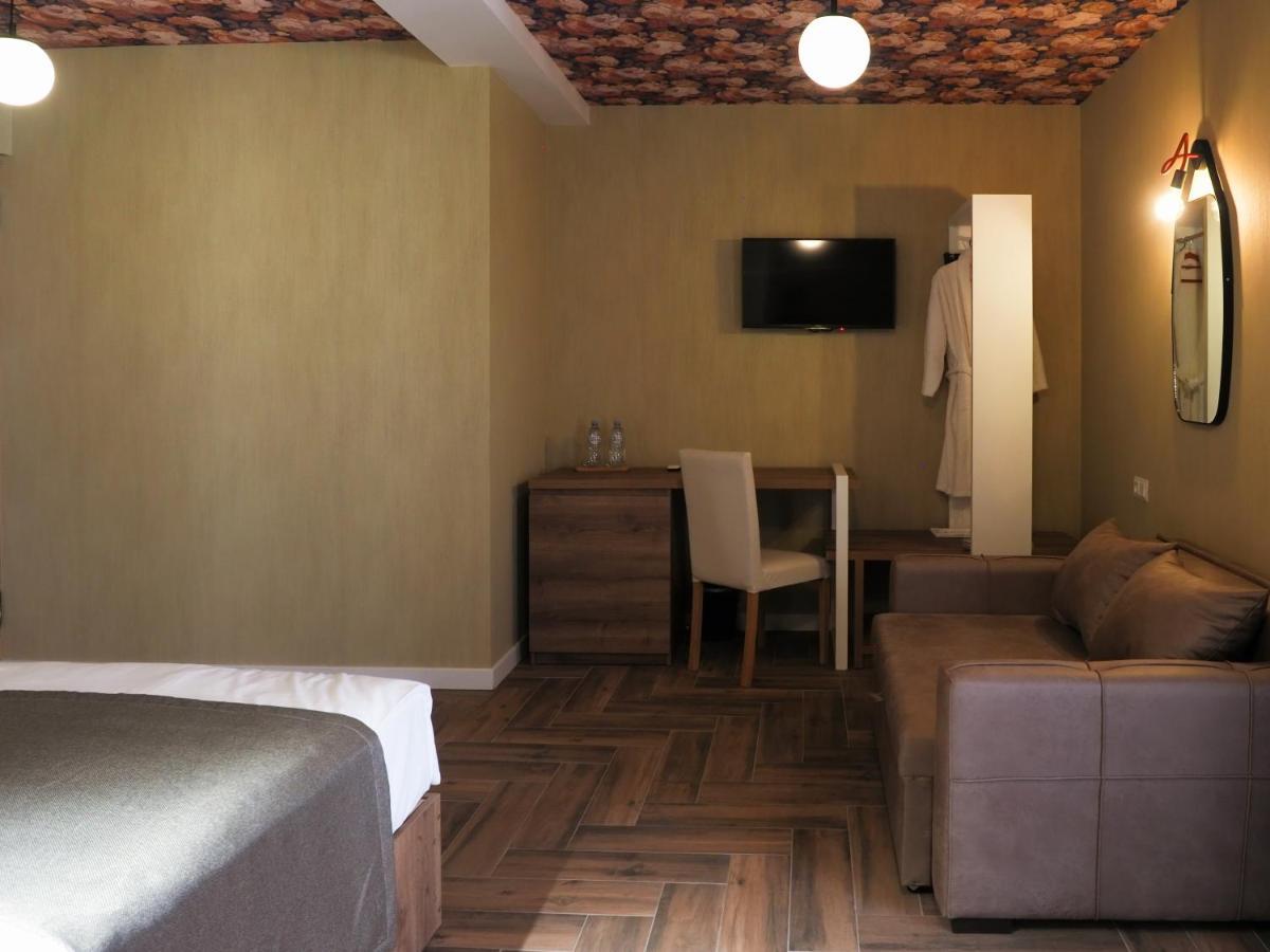Hotel Banihills Tbilisi Exterior foto
